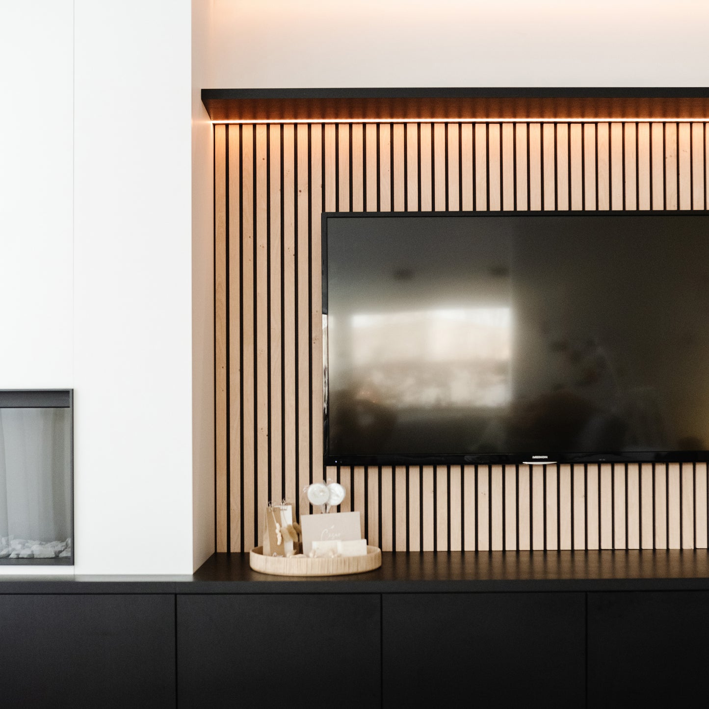Pepper Oak / Black (Sample)